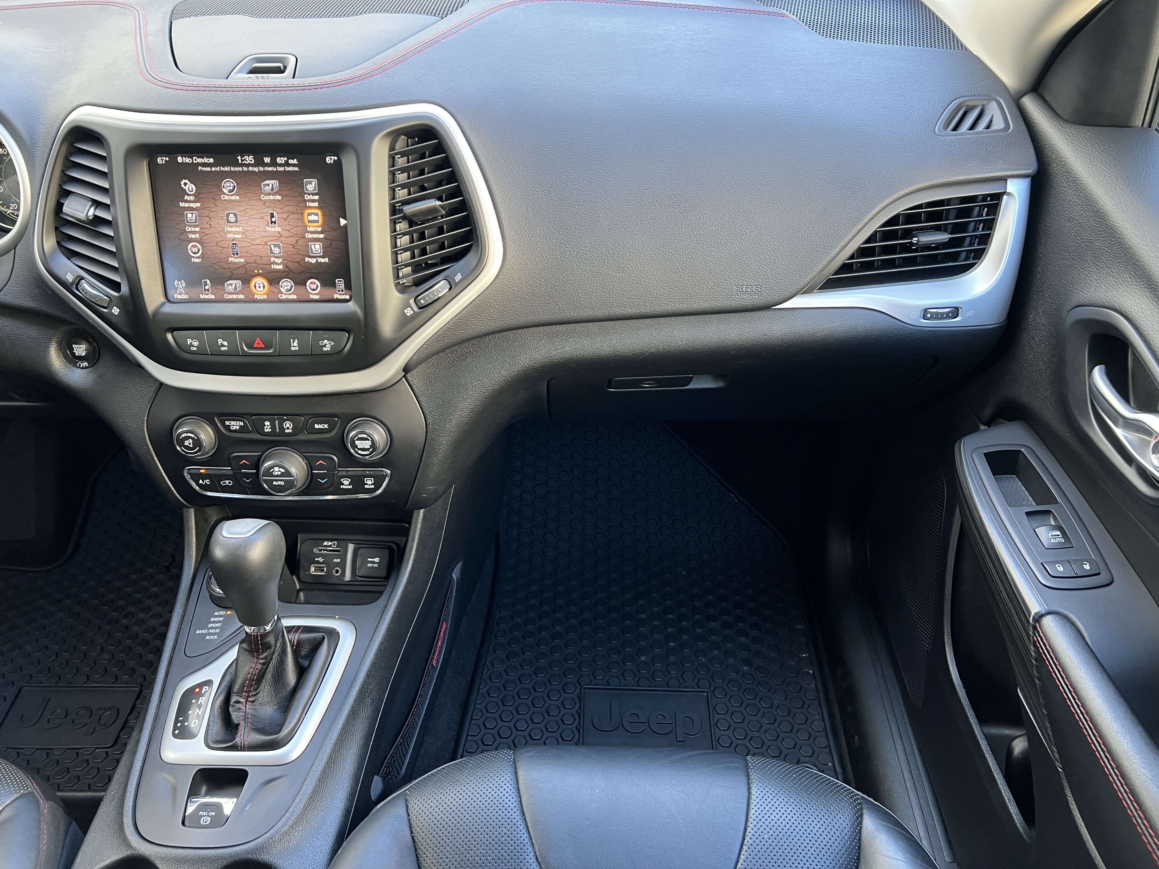 Used 2016 Jeep Cherokee Trailhawk w/ Leather Interior Group AWD/4WD image 34