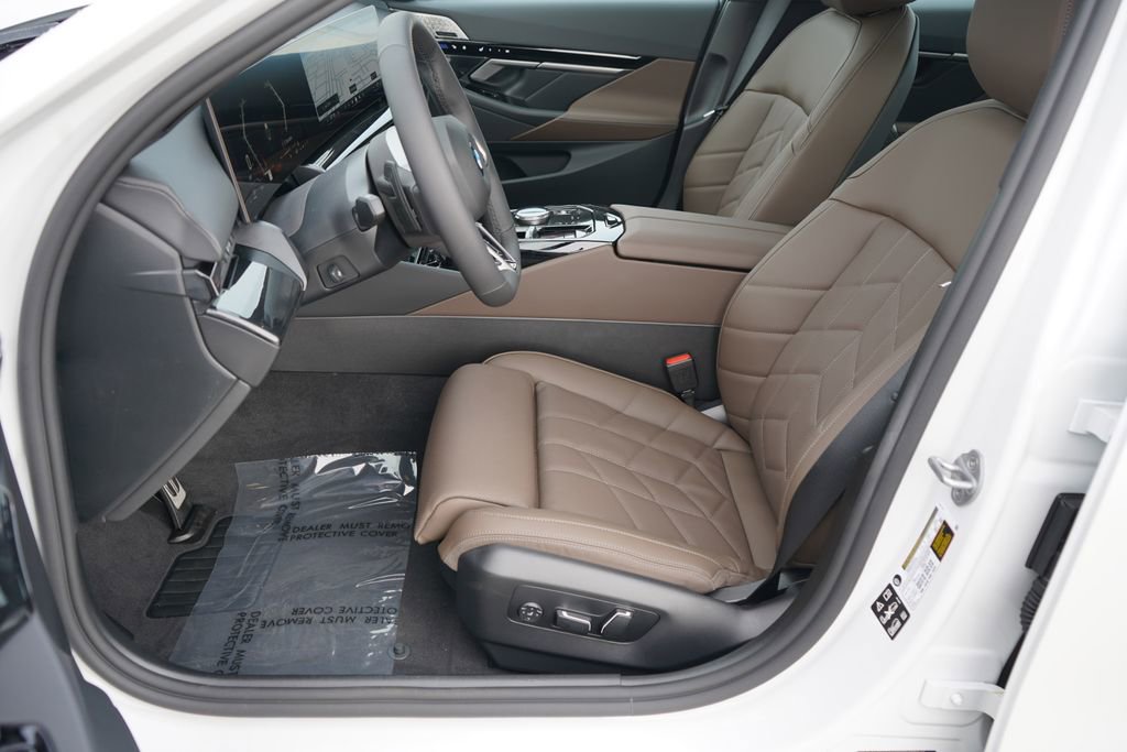 New 2026 BMW 530i xDrive w/ M Sport Package image 11