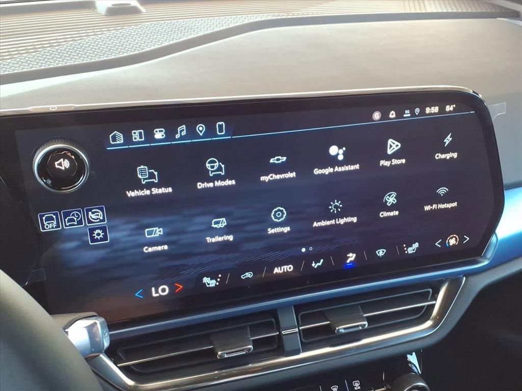 New 2026 Chevrolet Equinox EV LT image 17