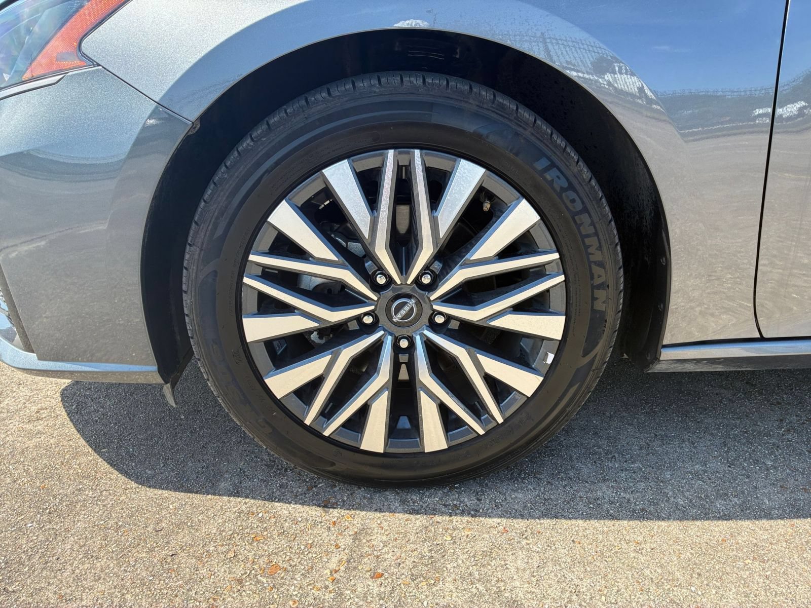 Used 2026 Nissan Altima 2.5 SV FWD image 29