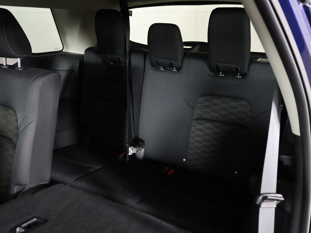 Used 2024 Nissan Pathfinder SV AWD/4WD image 32