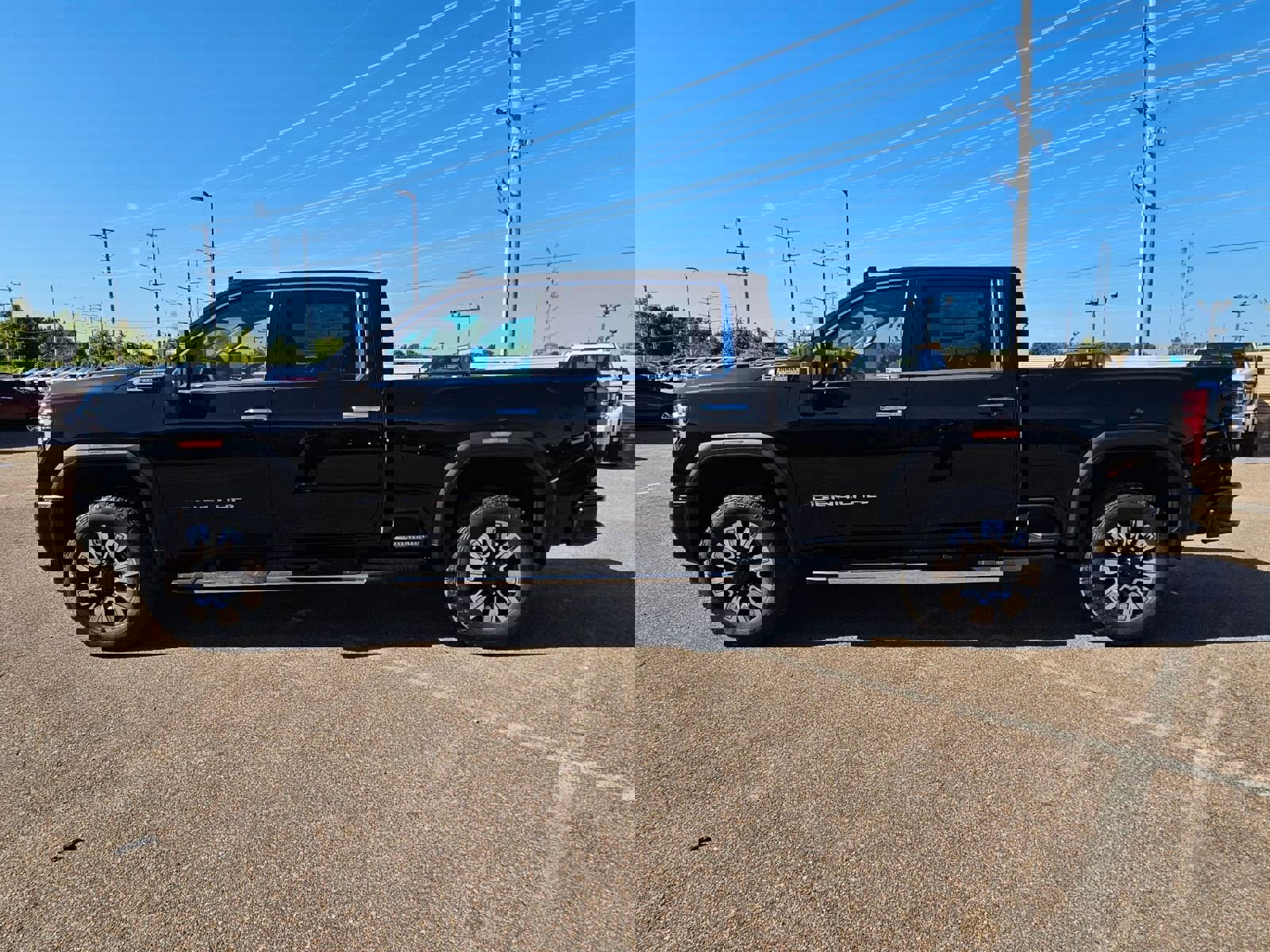 New 2026 GMC Sierra 2500 Denali w/ Denali Reserve Package image 2