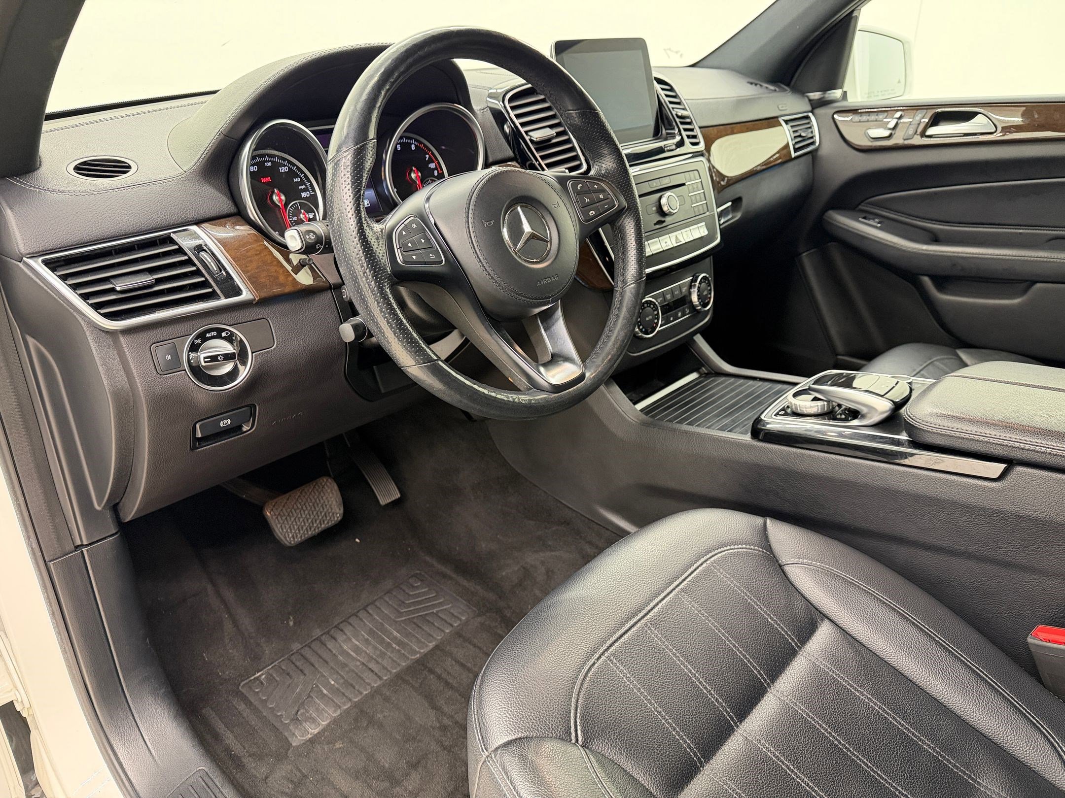 Used 2019 Mercedes-Benz GLS 450 4MATIC image 4