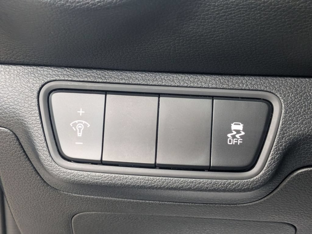 Used 2024 Kia Forte LXS FWD image 16
