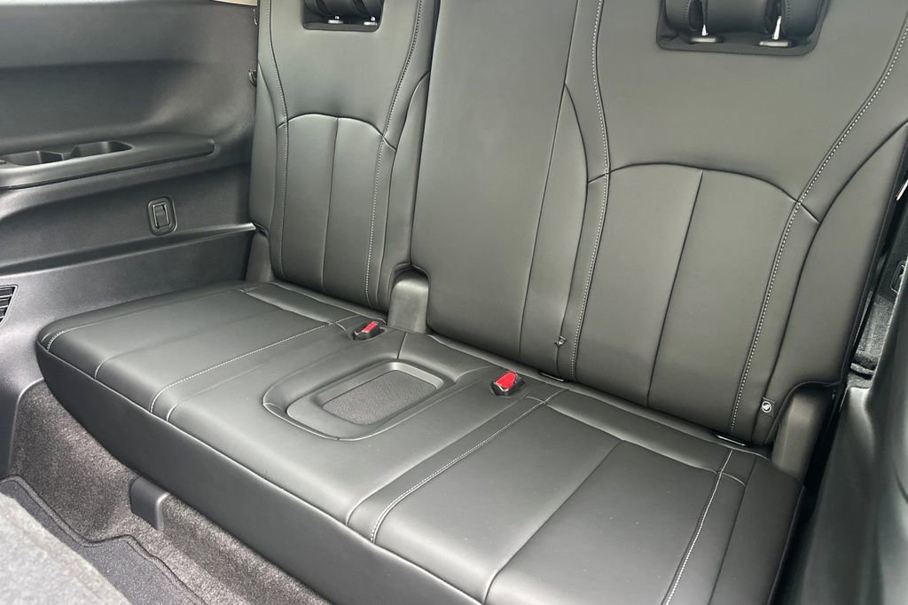 Used 2026 INFINITI QX60 Luxe w/ Cargo Package image 14