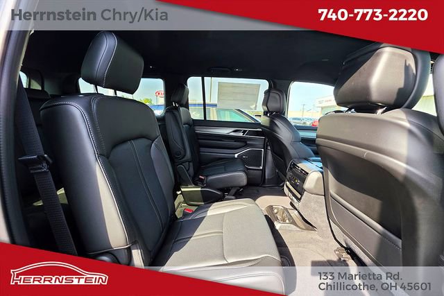 New 2026 Jeep Grand Wagoneer 4WD image 32