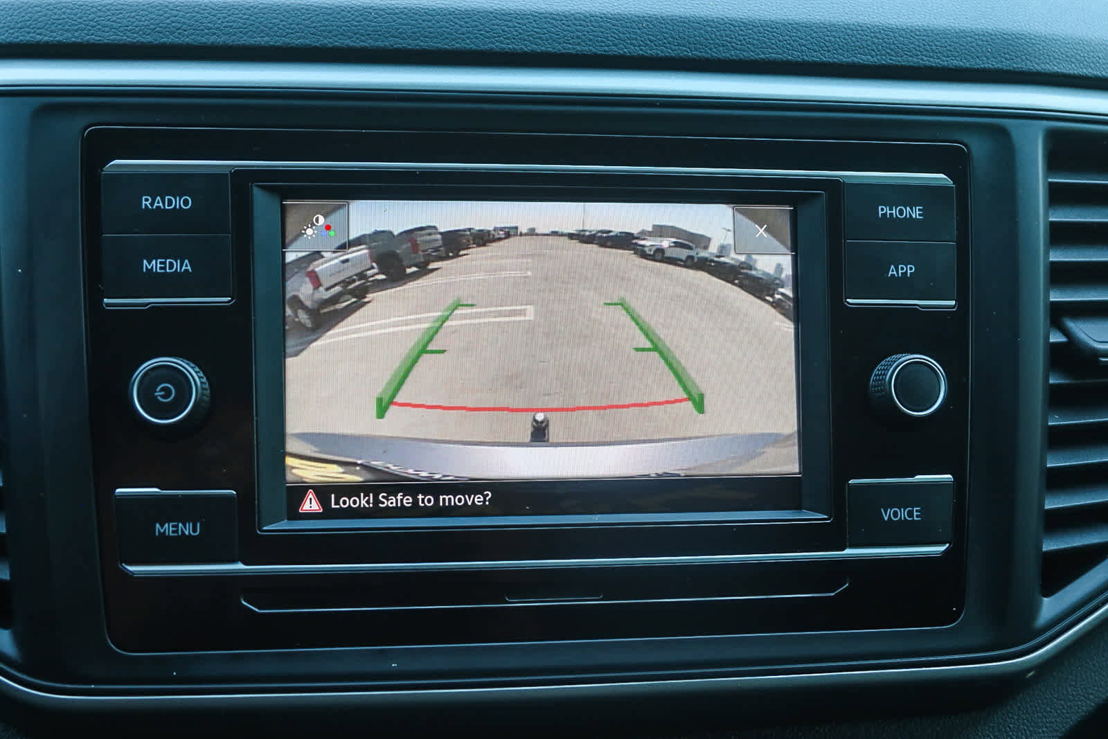 Used 2021 Volkswagen Atlas S image 25