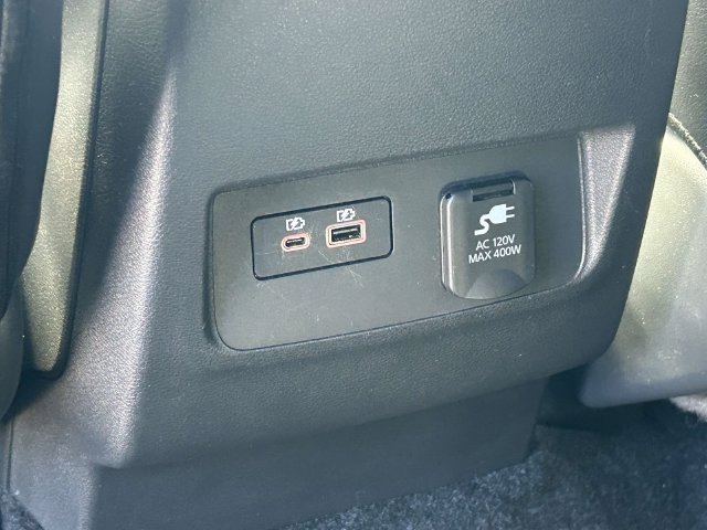 Used 2024 Nissan Frontier SL w/ Technology Package RWD image 11