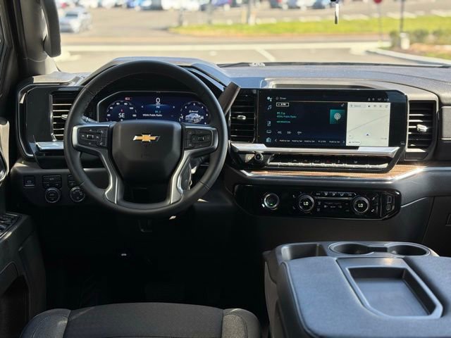 Used 2024 Chevrolet Silverado 1500 LT AWD/4WD image 30