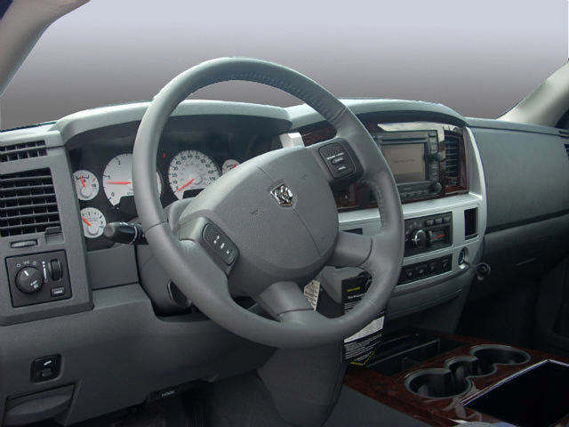 Used 2008 Dodge Ram 1500 Truck ST AWD/4WD image 4