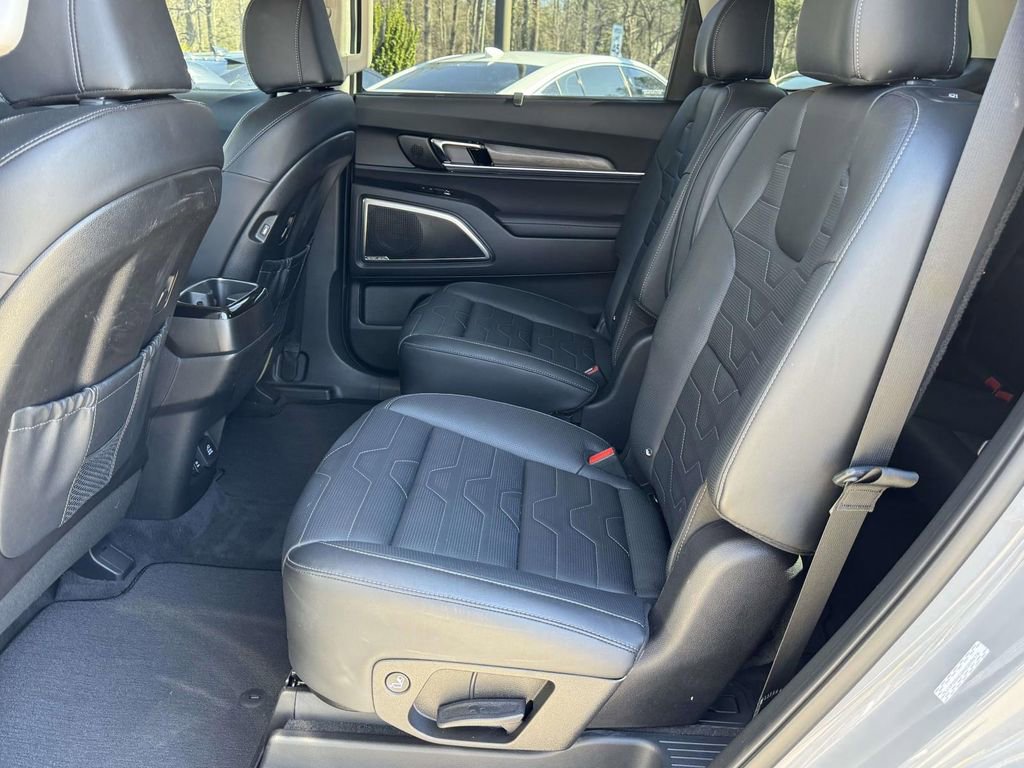 Used 2022 Kia Telluride SX w/ SX Prestige Package image 18