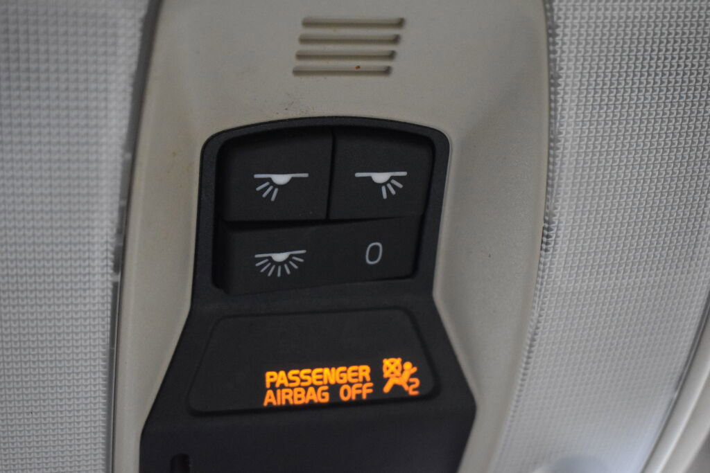 Used 2015 Volvo S80 T5 Platinum image 16