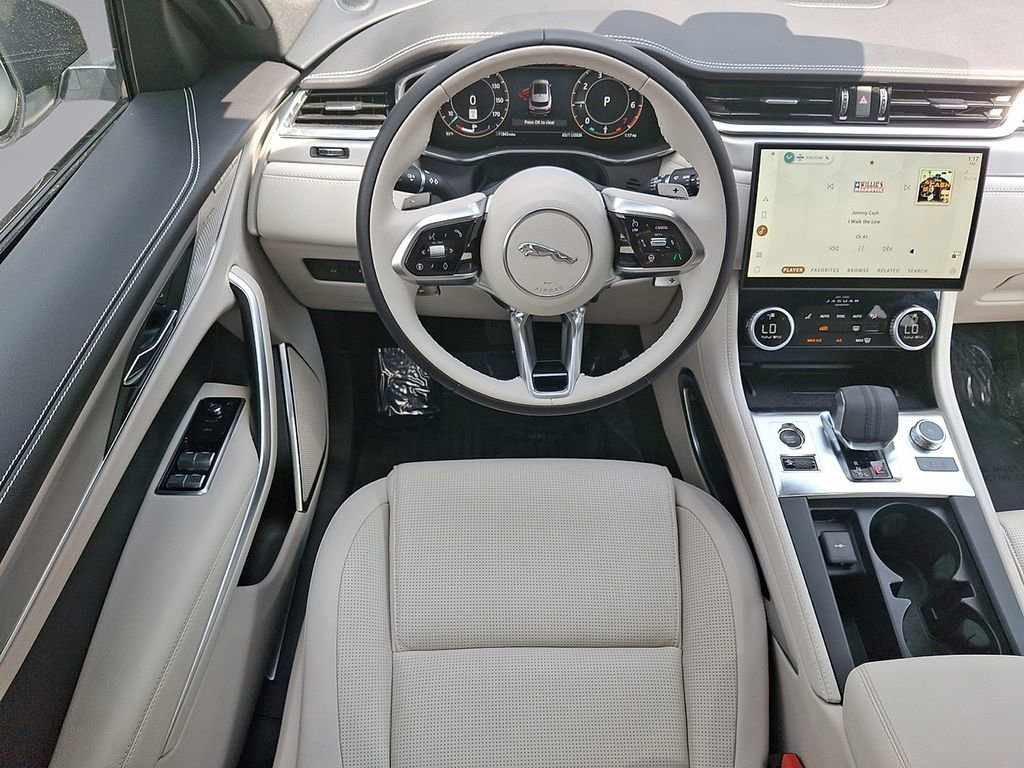 Used 2025 Jaguar F-PACE R-Dynamic S image 21