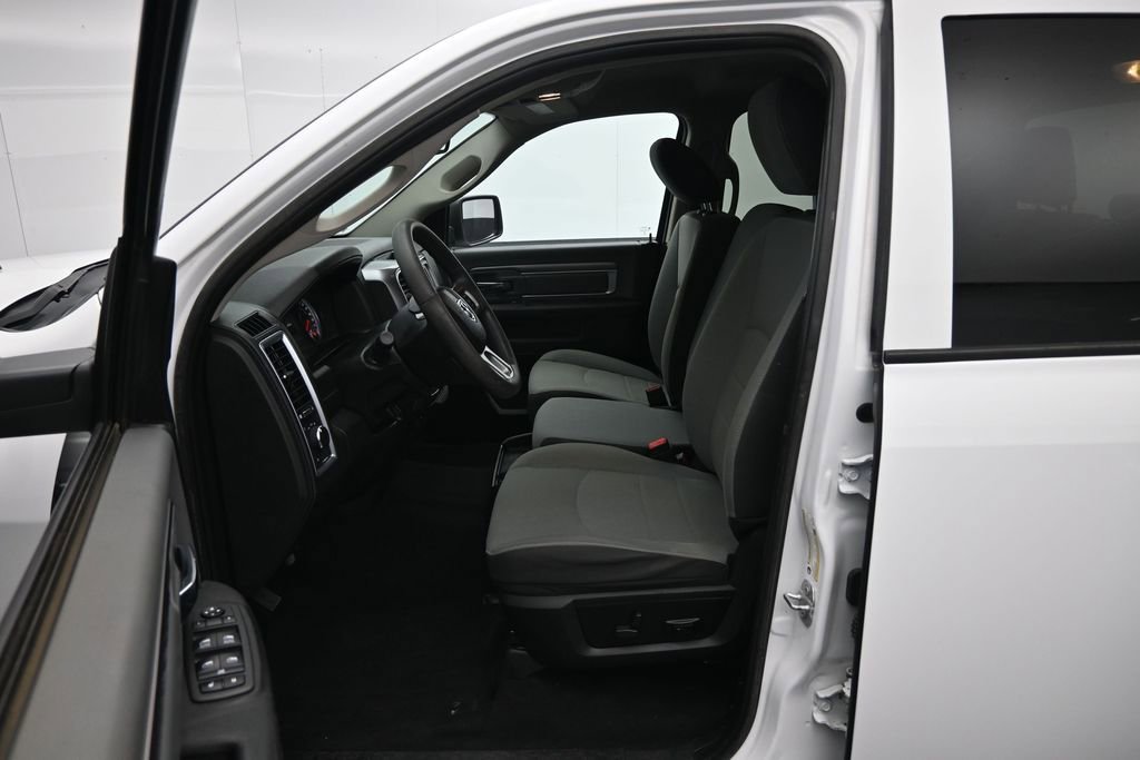 Used 2022 RAM 1500 Classic SLT AWD/4WD image 19