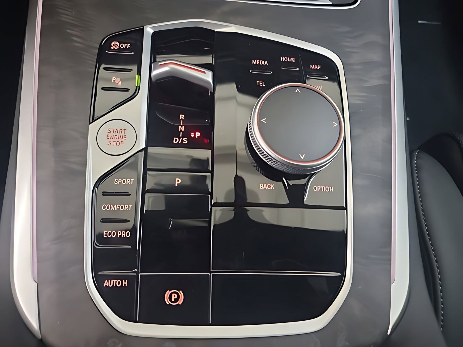 Used 2026 BMW X5 sDrive40i w/ M Sport Package RWD image 16