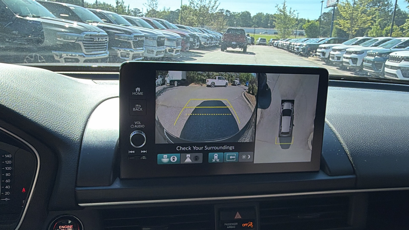 Used 2025 Honda Pilot Elite image 32
