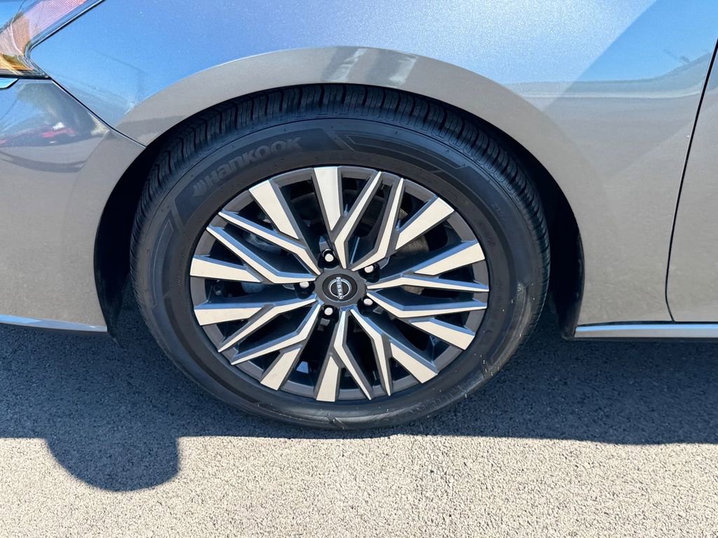 Used 2023 Nissan Altima 2.5 SV FWD image 15