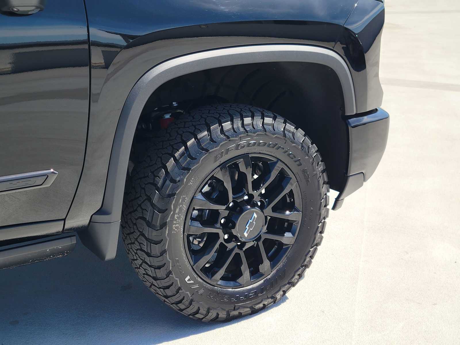 New 2026 Chevrolet Silverado 2500 High Country w/ Midnight Edition AWD/4WD image 9