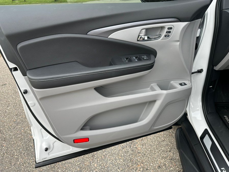 Used 2025 Honda Ridgeline RTL image 9