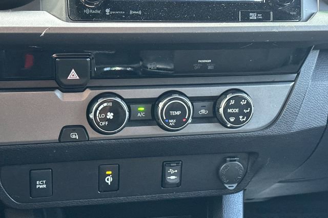 Certified 2017 Toyota Tacoma TRD Sport image 29