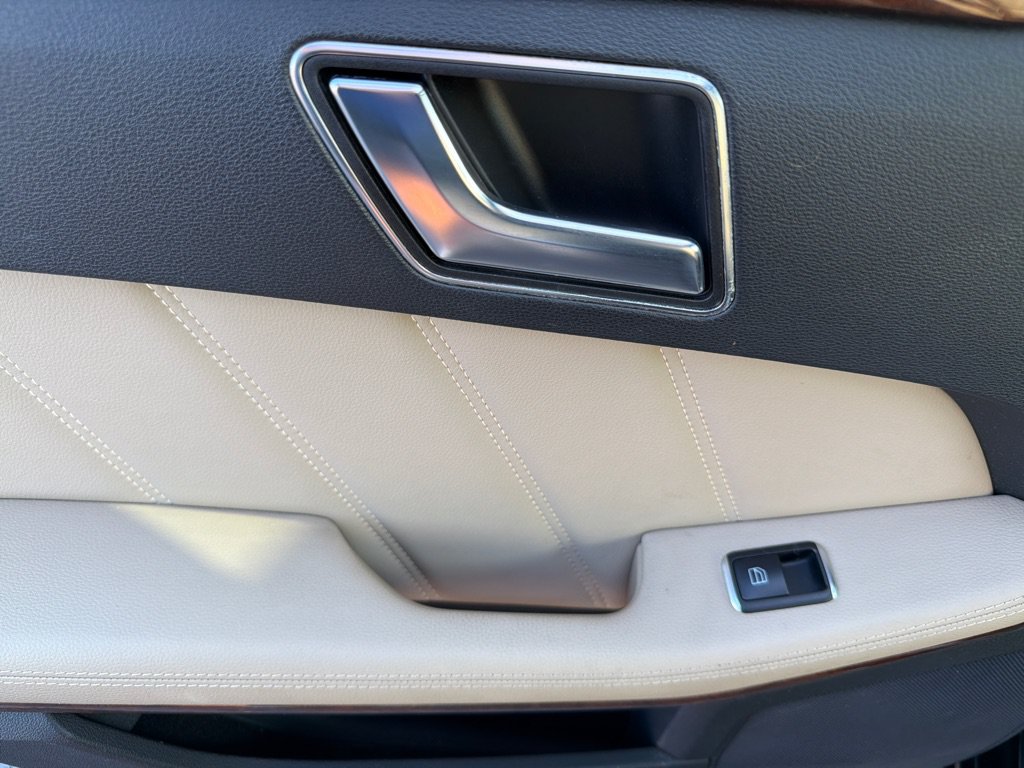 Used 2012 Mercedes-Benz E 350 4MATIC Sedan image 31