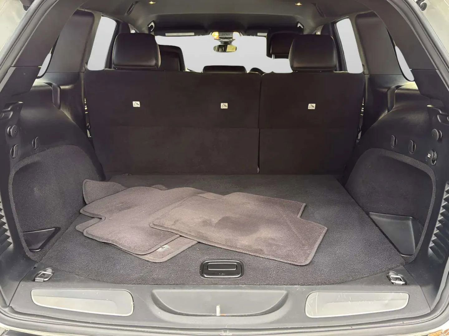 Used 2018 Jeep Grand Cherokee Limited image 14