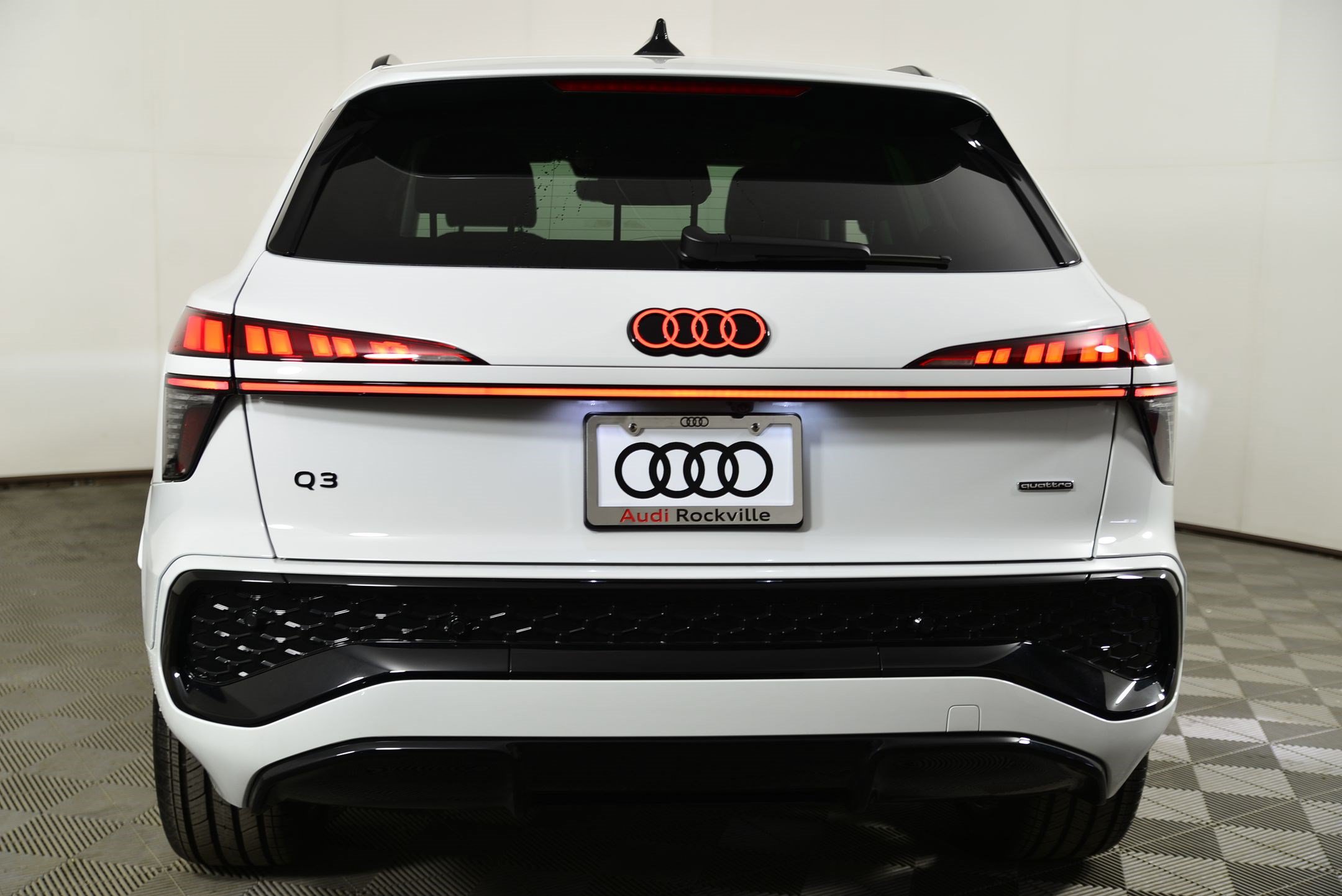 New 2026 Audi Q3 quattro 2.0T AWD/4WD image 10