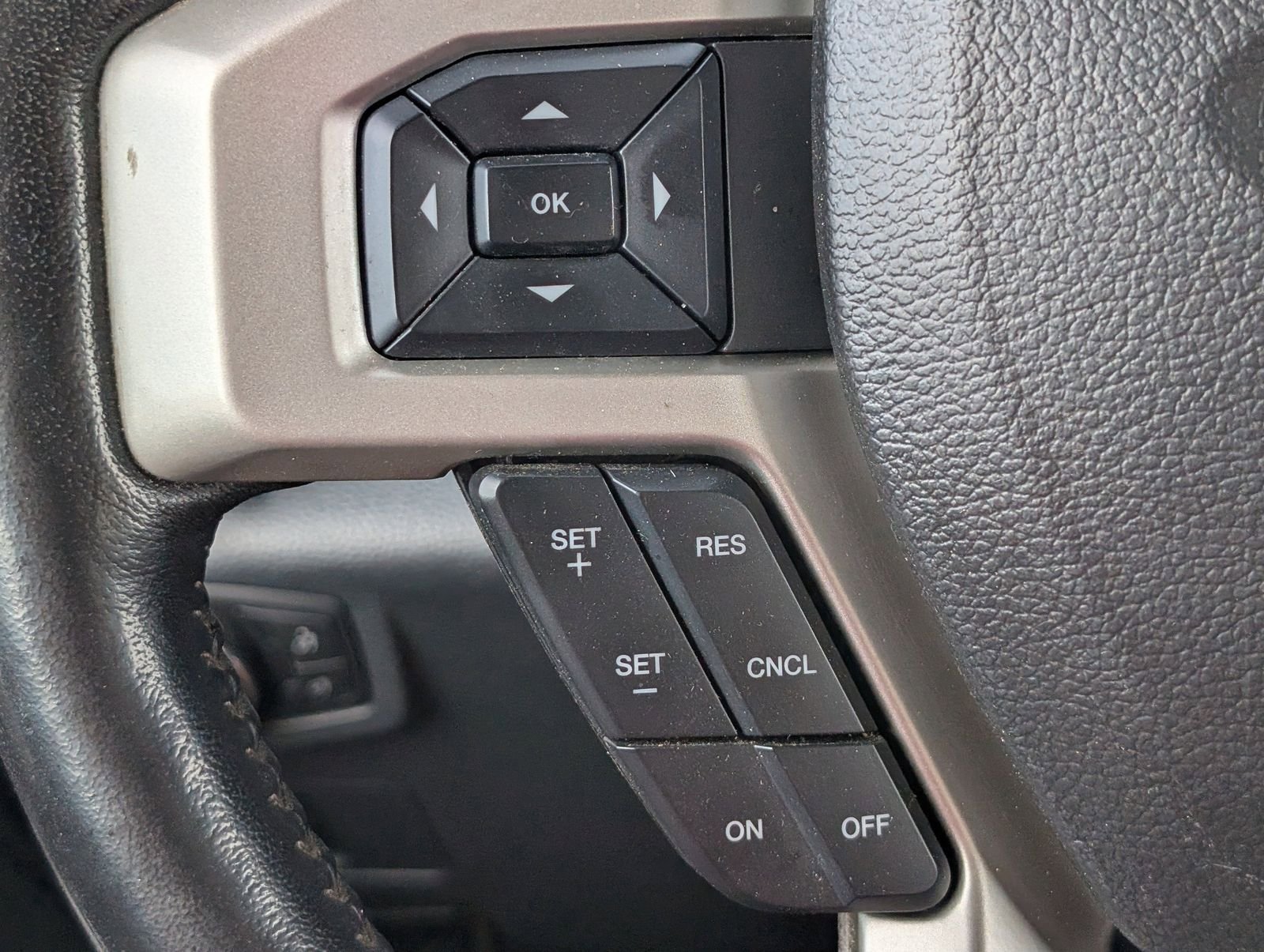 Used 2022 Ford F250 Lariat w/ Lariat Value Package AWD/4WD image 27