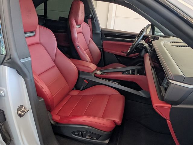 Used 2024 Porsche Macan 4 Electric image 16