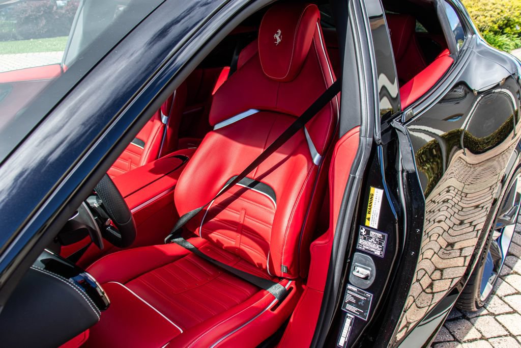 Certified 2024 Ferrari Purosangue AWD/4WD image 6