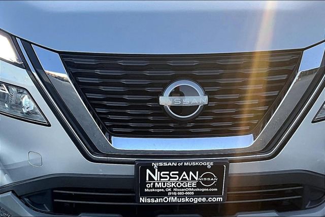 Used 2022 Nissan Rogue SV image 30