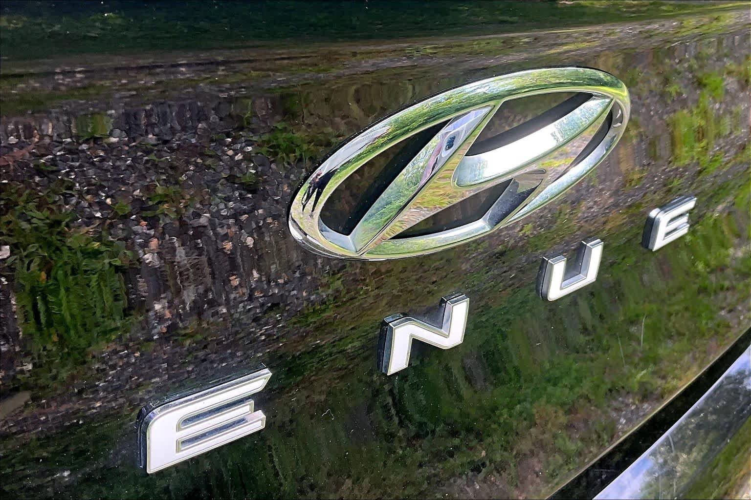 Used 2025 Hyundai Venue SEL FWD image 31