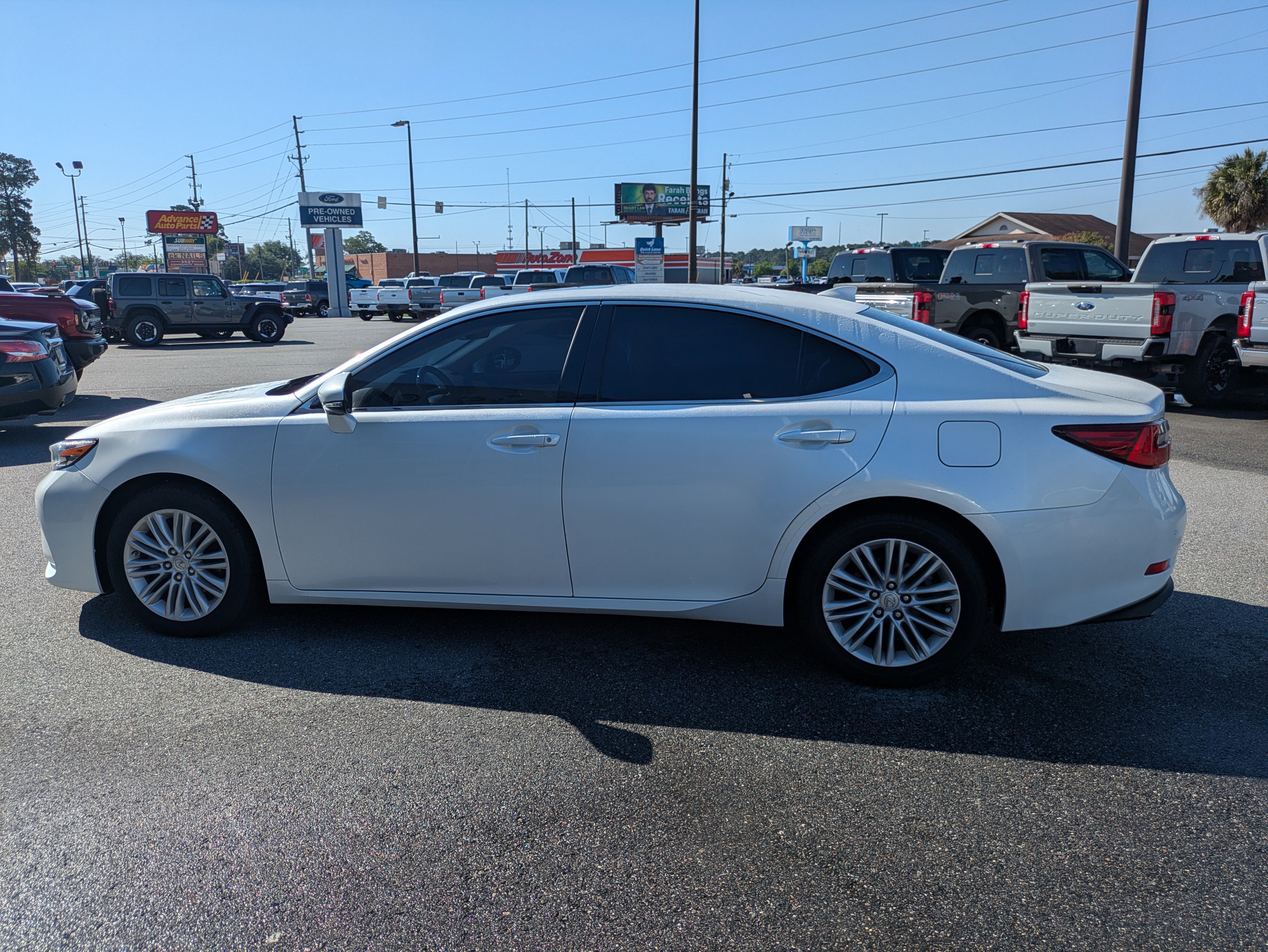 Used 2017 Lexus ES 350 w/ Premium Package FWD image 7