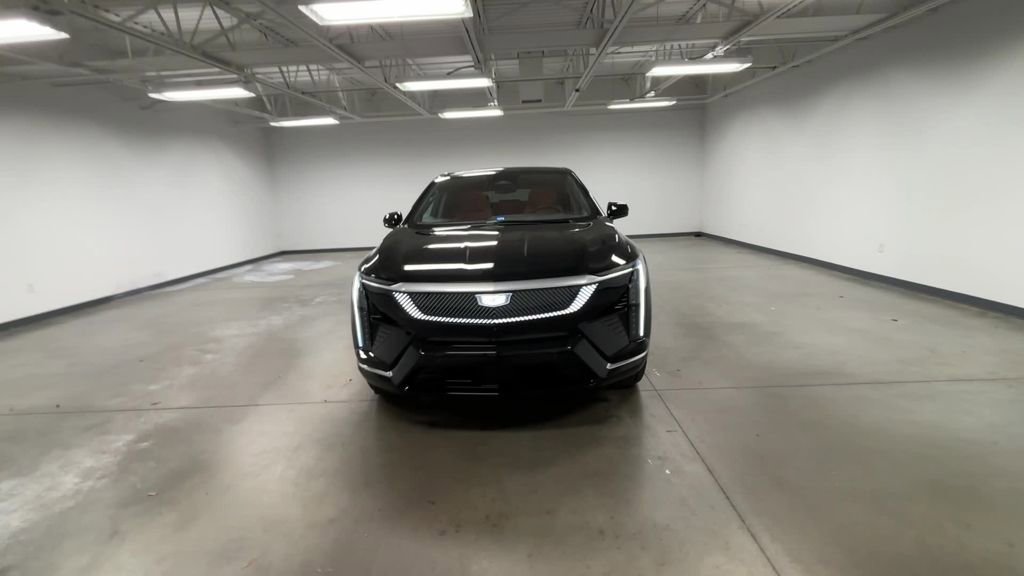 New 2026 Cadillac Optiq Luxury 2 image 52