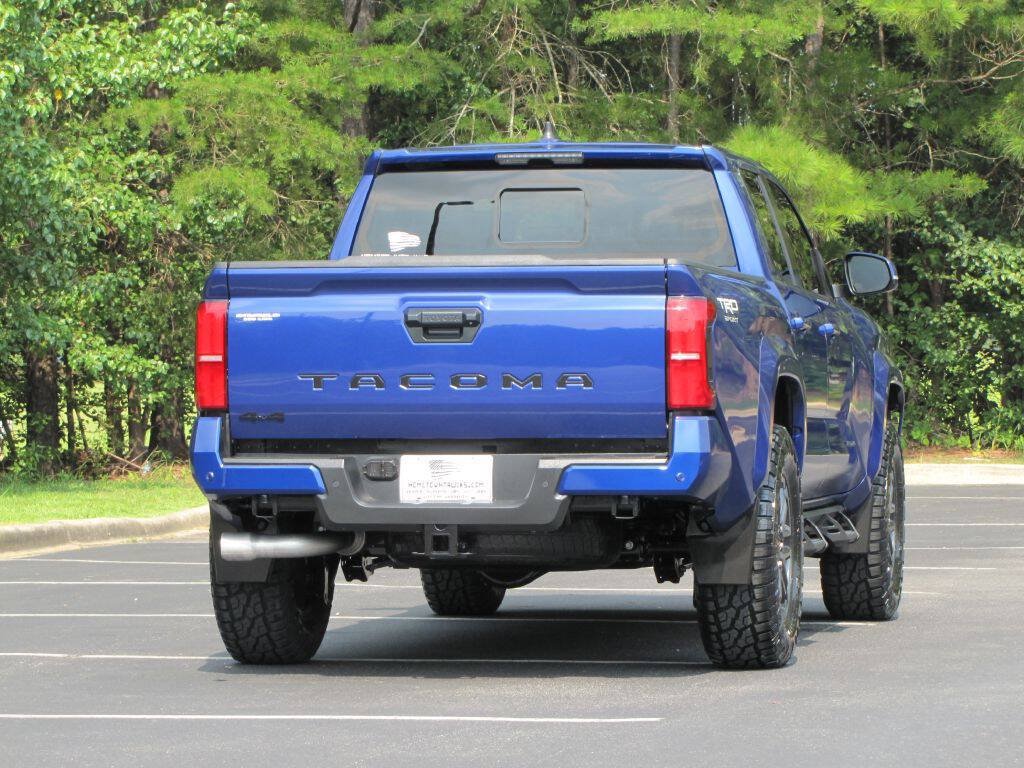 Used 2024 Toyota Tacoma TRD Sport w/ TRD Sport Upgrade Package AWD/4WD image 5