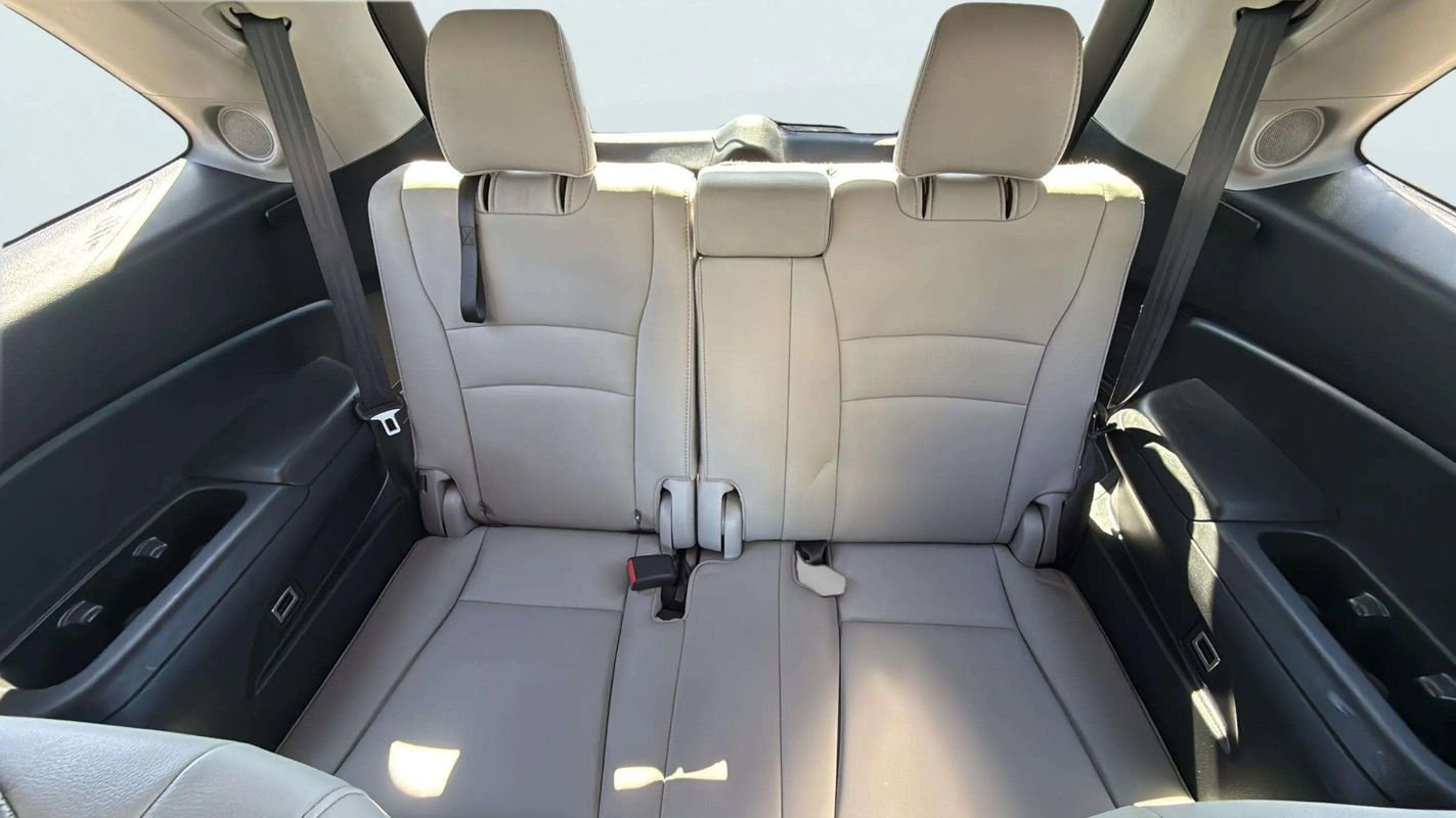 Used 2016 Honda Pilot Elite image 12