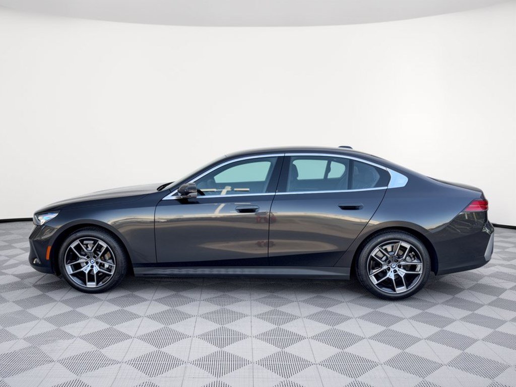 Certified 2026 BMW 530i RWD image 2