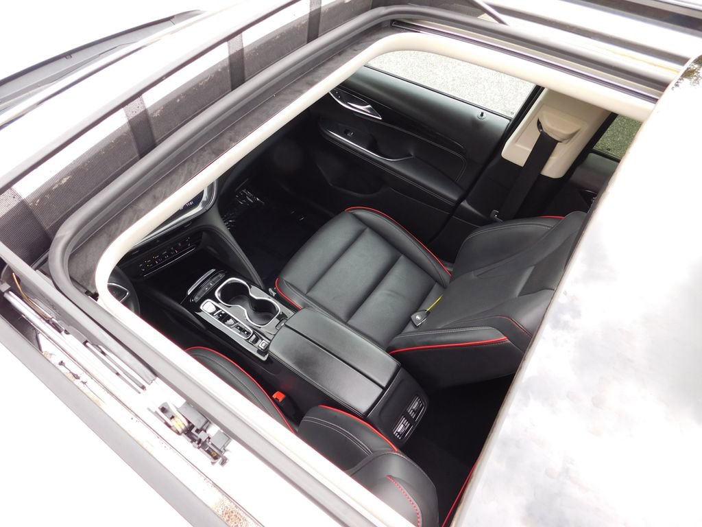 Used 2023 Buick Envision Essence w/ Sport Touring Package image 11