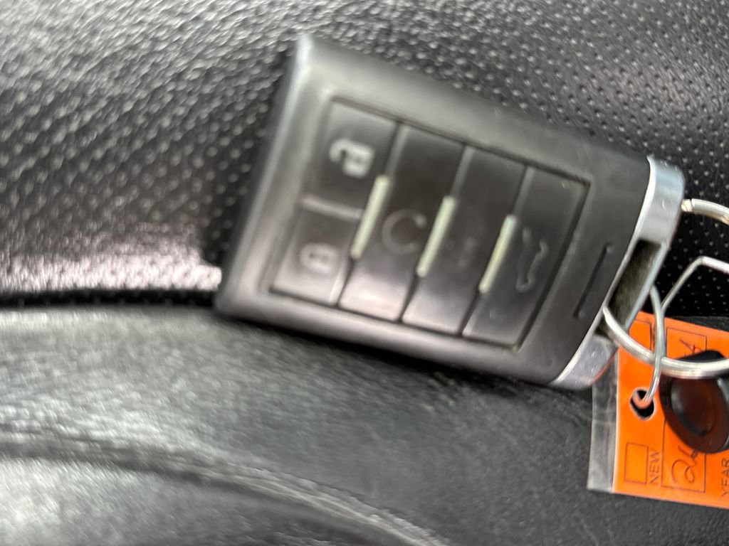 Used 2012 Cadillac SRX Luxury image 33