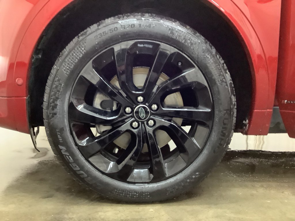 Used 2021 Land Rover Discovery Sport SE R-Dynamic image 30