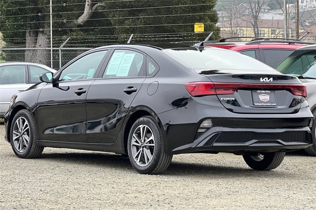 Used 2023 Kia Forte LXS image 9