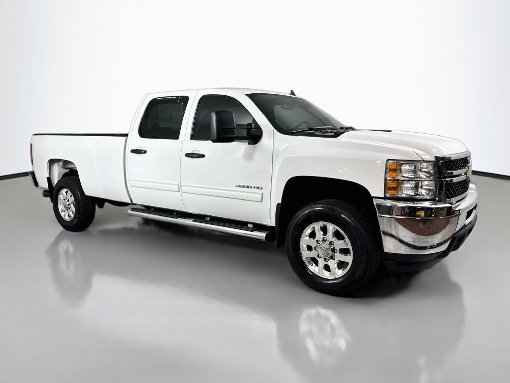Used 2014 Chevrolet Silverado 3500 LT w/ Convenience Package AWD/4WD image 4