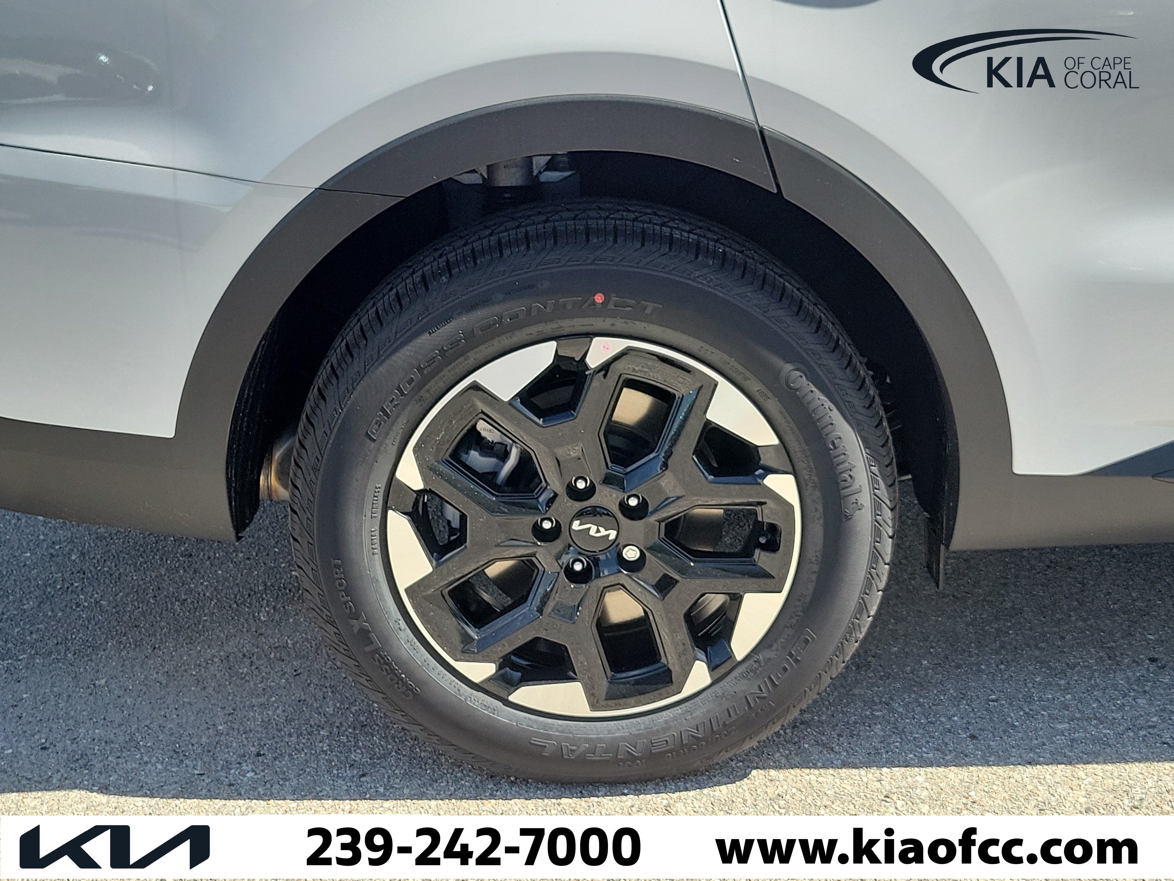 New 2026 Kia Sorento S w/ S Panoramic Sunroof Package FWD image 9
