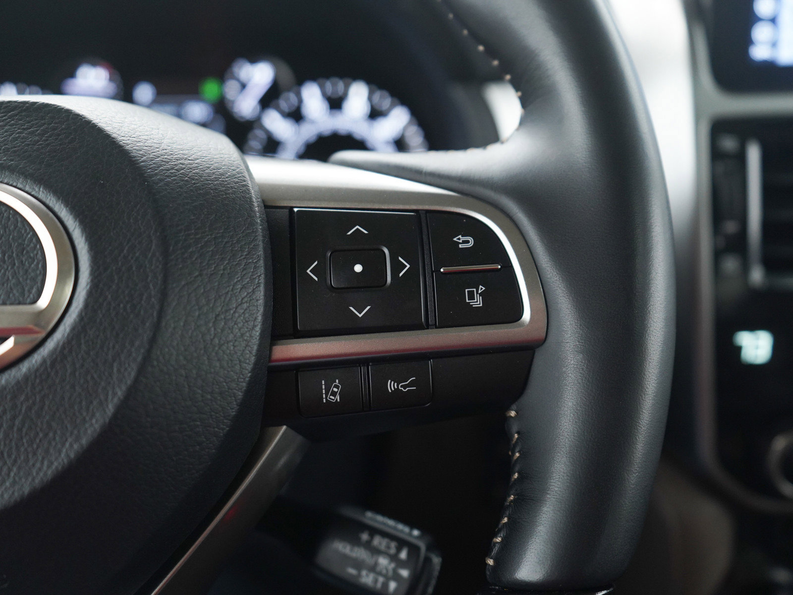 Used 2023 Lexus GX 460 Premium w/ Premium Package image 30