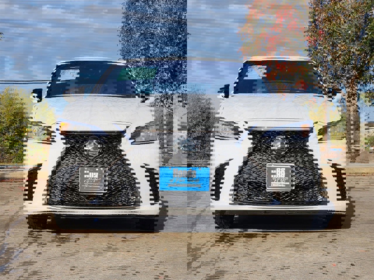 Used 2022 Lexus ES 350 F Sport image 2