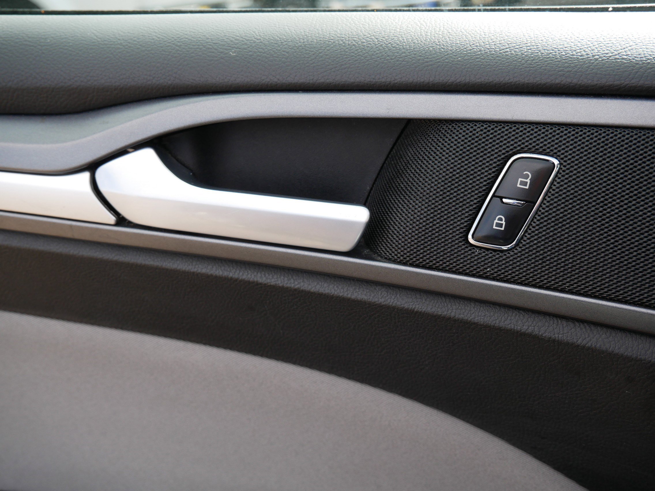 Used 2013 Ford Fusion S image 26