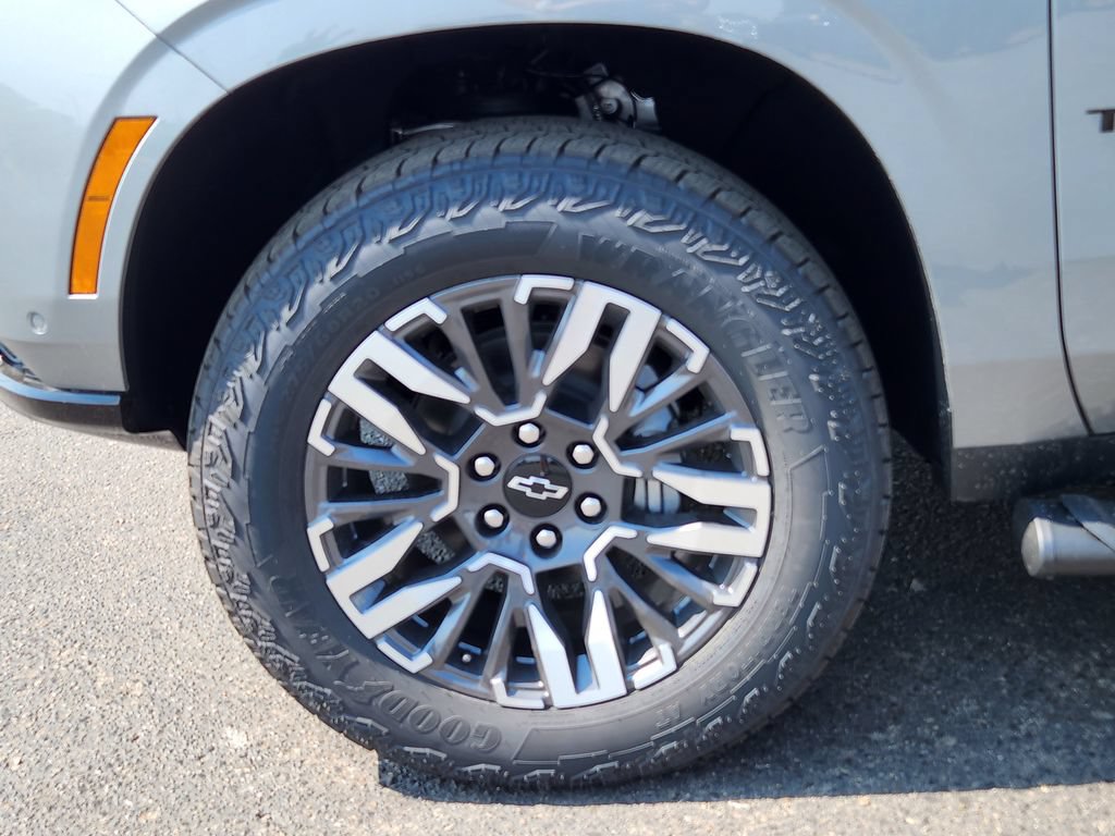 New 2026 Chevrolet Tahoe Z71 w/ Z71 Off-Road Package AWD/4WD image 6