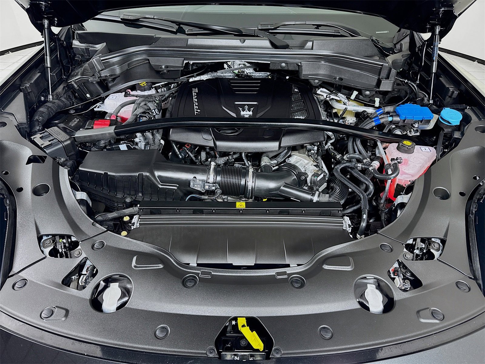 New 2025 Maserati Grecale GT image 31