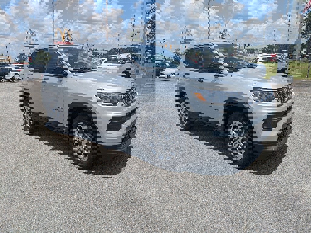New 2025 Jeep Compass Sport image 2