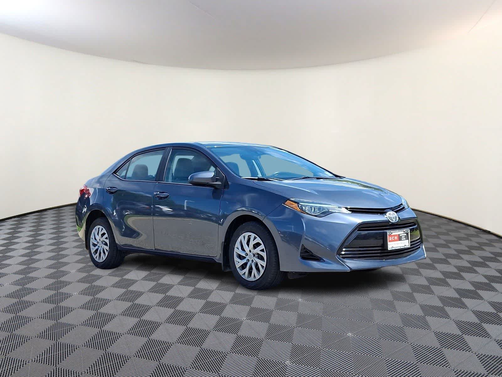 Certified 2018 Toyota Corolla LE FWD image 4